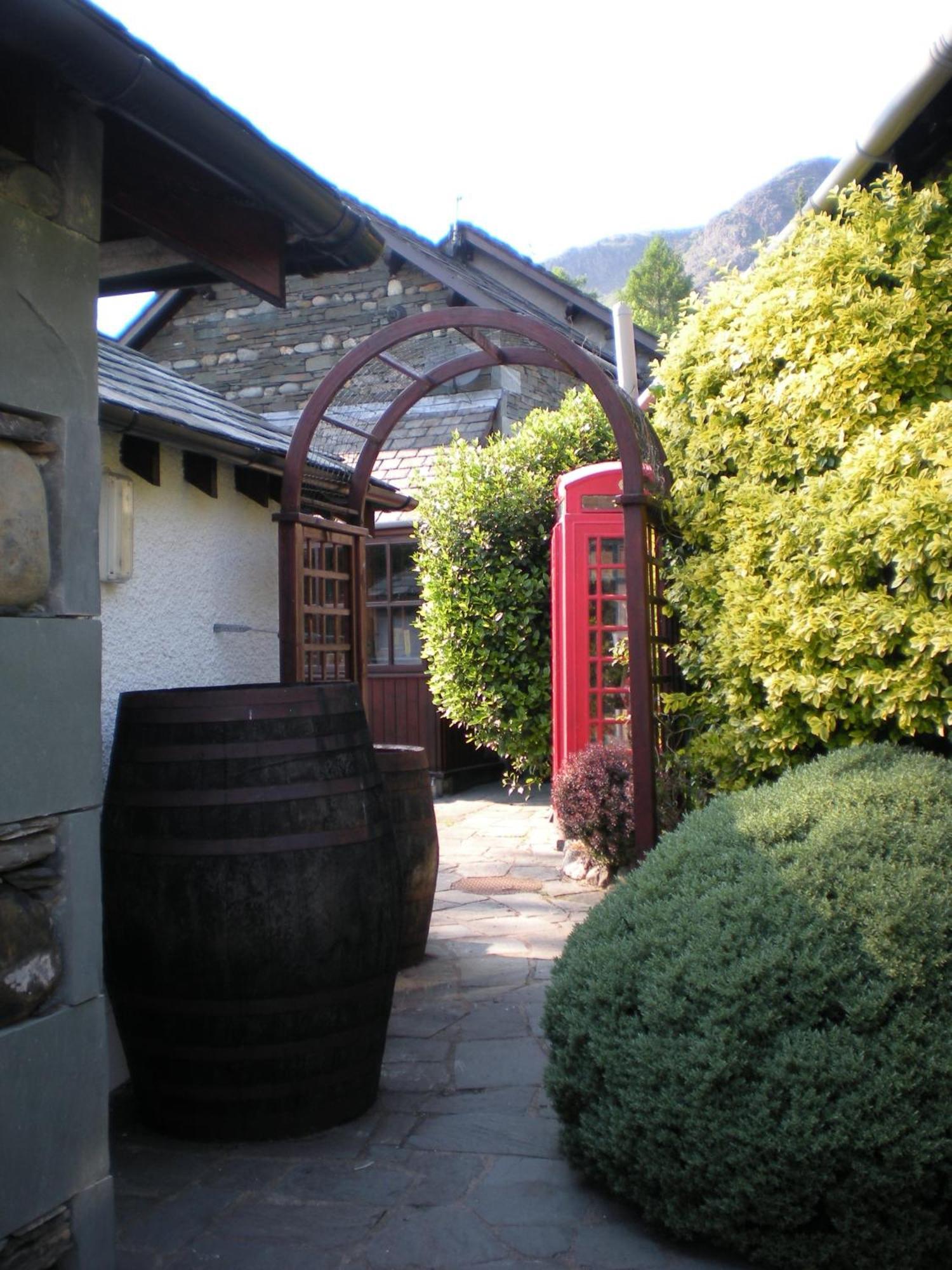 קוניסטון The Black Bull Inn And Hotel מראה חיצוני תמונה